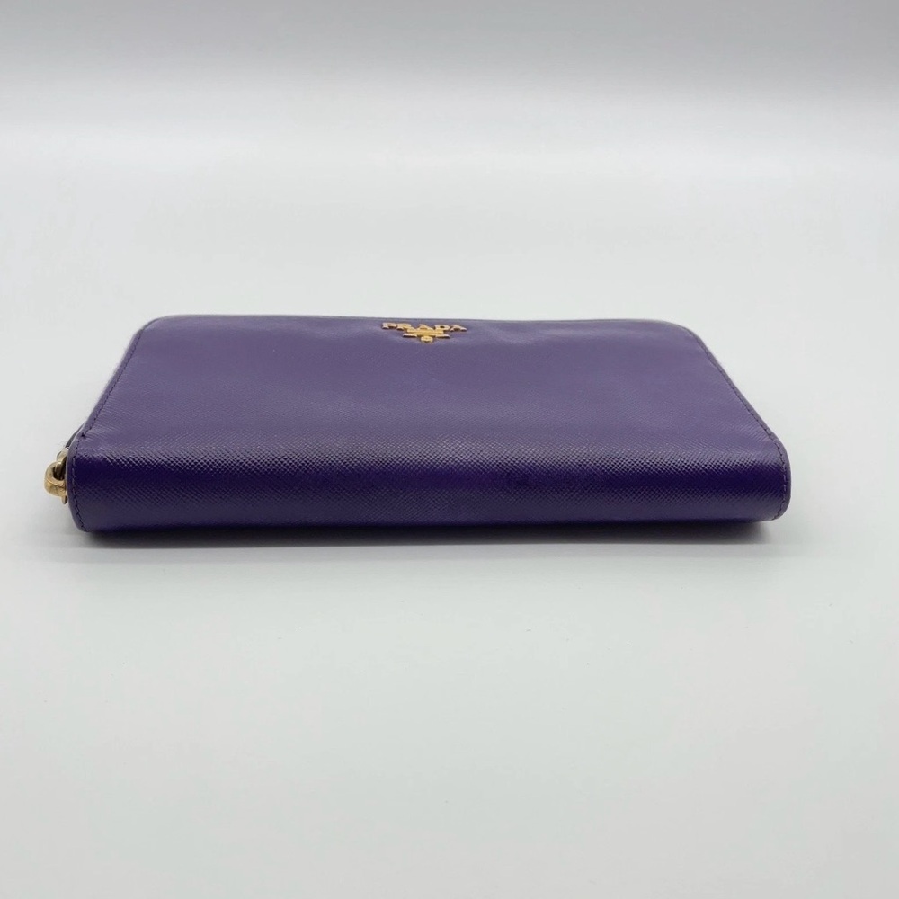 Auth PRADA Saffiano Leather Purple
Round Zipper Long Wallet W/C - Picture 4 of 16